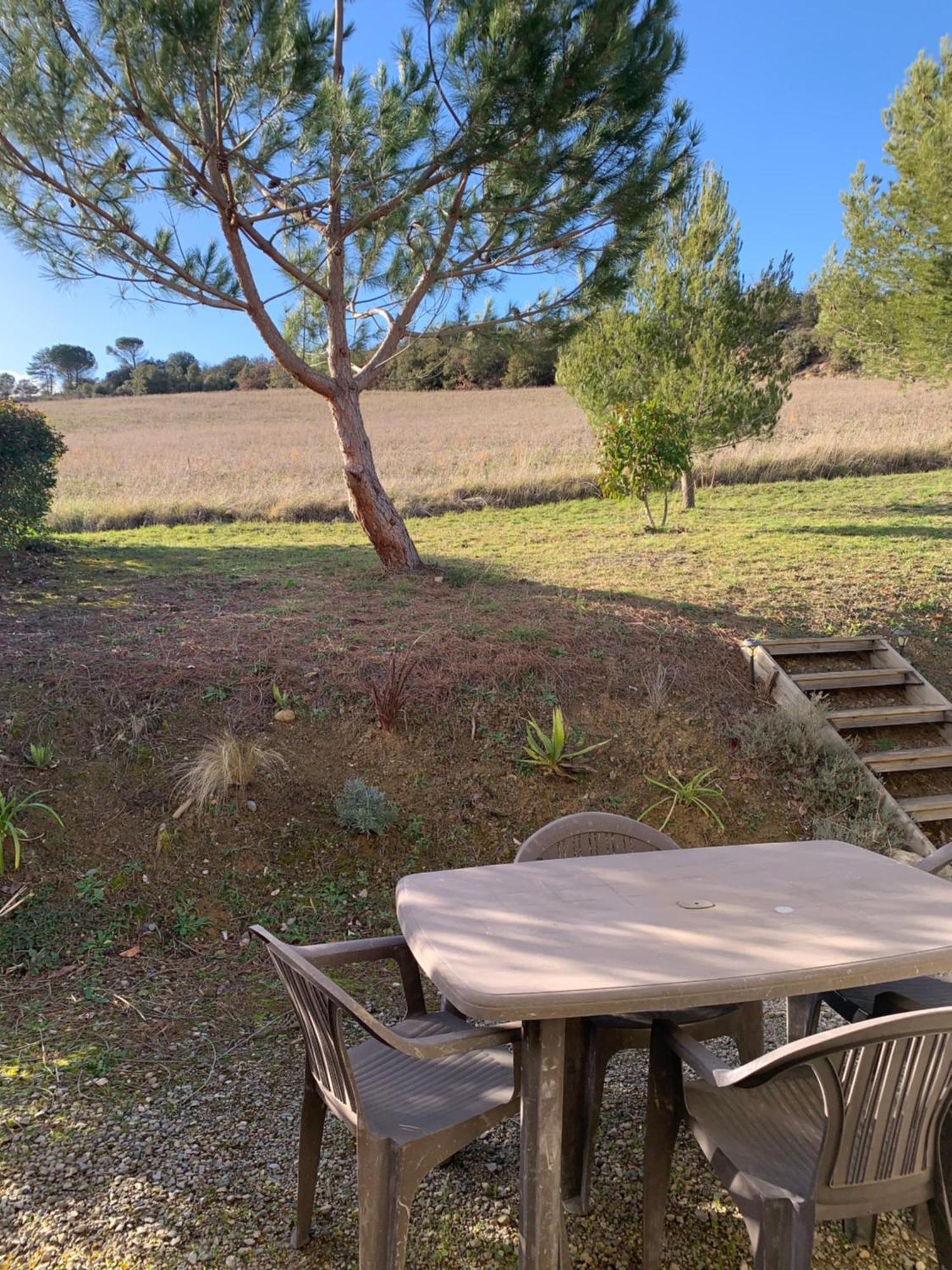 Gites "Entre Les Vignes" Tourreilles Exterior foto