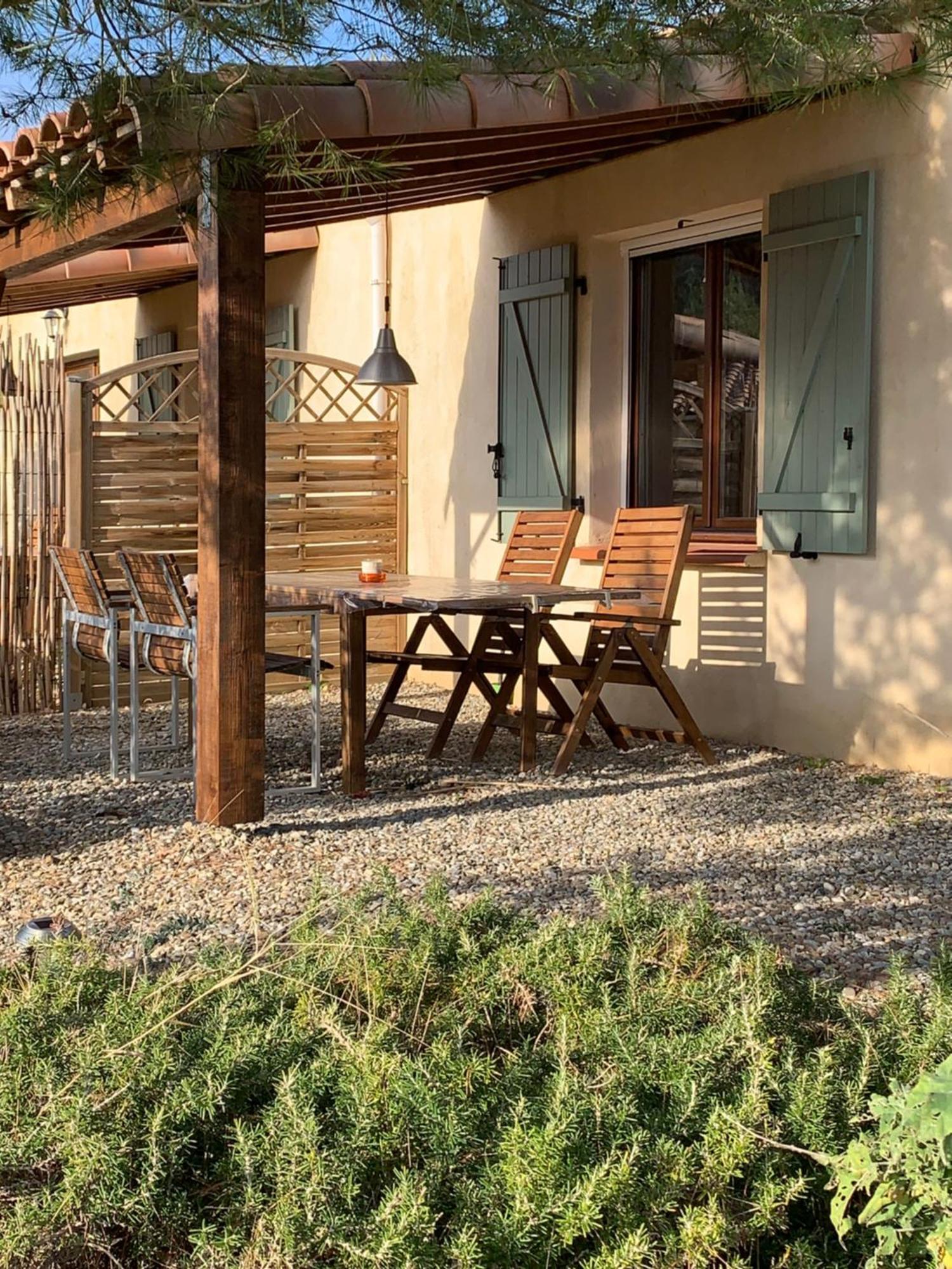 Gites "Entre Les Vignes" Tourreilles Exterior foto